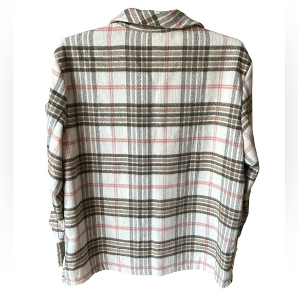 Kenzie Jeans Women's Plaid Button Up Shacket - Picture 2 of 6